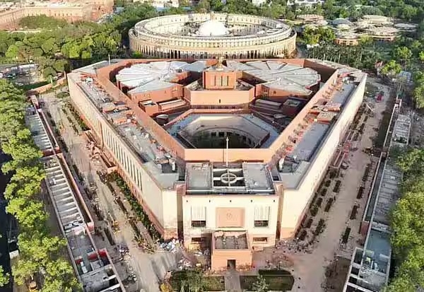 புகையிலை மற்றும் புகையிலை சார்ந்த பொருட்களுக்கு கூடுதல் கலால் வரி விதிக்கும் மசோதா பார்லி.,யில் நிறைவேற்றம்