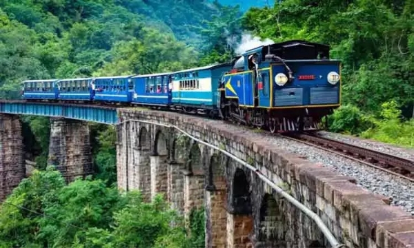 கிறிஸ்துமஸ், பொங்கல் பண்டிகையையொட்டி மேட்டுப்பாளையம்-ஊட்டி இடையே சிறப்பு மலை ரெயில் இயக்கம் கிறிஸ்துமஸ், பொங்கல் பண்டிகையையொட்டி மேட்டுப்பாளையம்-ஊட்டி இடையே சிறப்பு மலை ரெயில் இயக்கம்