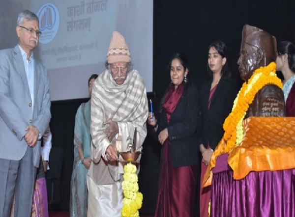 காசிக்கு வருபவர் ஒருபோதும் அந்நியர் அல்ல - பத்மஸ்ரீ ராஜேஷ்வர் ஆச்சார்யா காசிக்கு வருபவர் ஒருபோதும் அந்நியர் அல்ல - பத்மஸ்ரீ ராஜேஷ்வர் ஆச்சார்யா