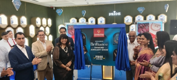 At Kovai Joy Alukkas, Brilliance Diamond Jewellery ExhibitionCustomers purchasing jewellery worth over Rs. 1 lakh will receive a free gold coin. At Kovai Joy Alukkas, Brilliance Diamond Jewellery ExhibitionCustomers purchasing jewellery worth over Rs. 1 lakh will receive a free gold coin.