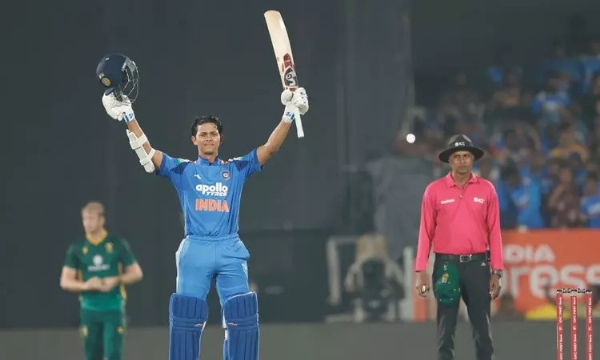 3 போட்டிகள் கொண்ட ஒரு நாள் தொடரை 2-1 என்ற கணக்கில் கைப்பற்றிய இந்தியா - ஜெய்ஸ்வால் அபார சதம்