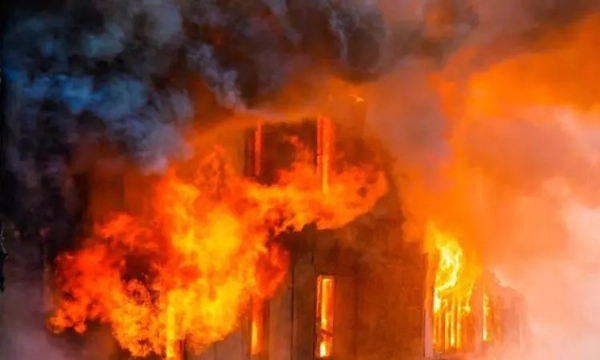 வடக்கு கோவாவில் செயல்பட்டு வந்த இரவு விடுதியில் நிகழ்ந்த தீ விபத்தில் 23 பேர் பலி