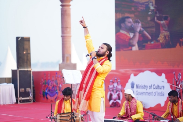 காசி தமிழ் சங்கம் 4.0 - நமோ காட்டில் காசி மற்றும் தமிழ்நாட்டைச் சேர்ந்த கலைஞர்கள் பங்கேற்ற  ஒரு வசீகரிக்கும் கலாச்சார மாலை