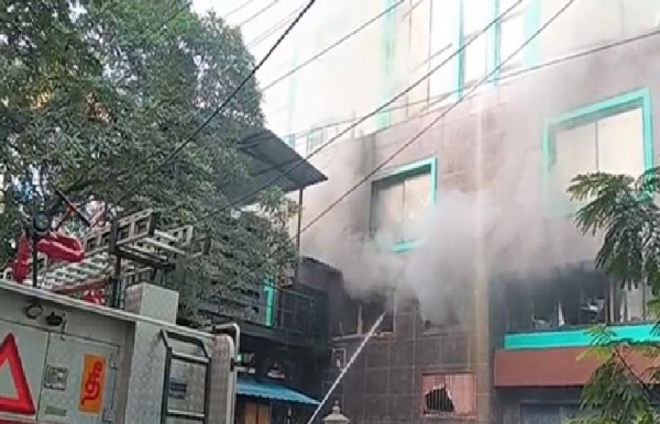 ஜி.எஸ்.டி. ஆணையரக அலுவலகத்தில் தீ  2.30 மணி நேர போராட்டத்திற்கு பின்னர் கட்டுக்குள் கொண்டு வரப்பட்டது