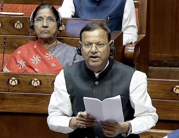 டாலருக்கு நிகரான  சந்தை மதிப்பில் ரூபாய் வீழ்ச்சி விவகாரத்தில் அரசு தலையிட முடியாது - மத்திய அமைச்சர் பங்கஜ் சவுத்ரி