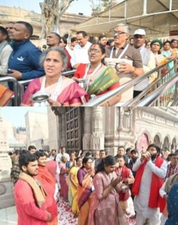 காசி தமிழ் சங்கம் - தமிழ்நாட்டைச் சேர்ந்த நான்காவது குழு ஸ்ரீ காசி விஸ்வநாதர் கோயிலில் தரிசனம்