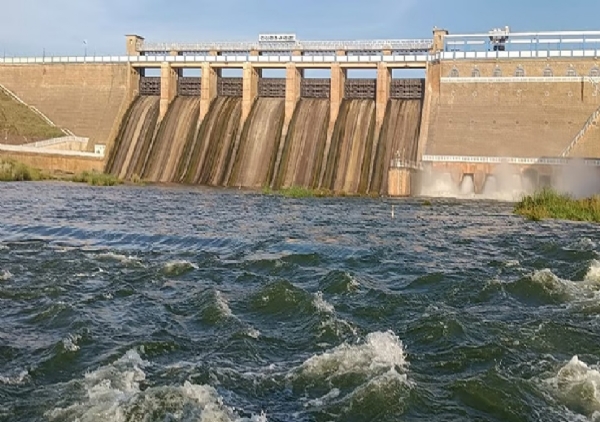 கிருதுமால் நதிக்கு வைகை அணையில் நிறுத்தப்பட்ட நீர் இன்றுமீண்டும் திறப்பு கிருதுமால் நதிக்கு வைகை அணையில் நிறுத்தப்பட்ட நீர் இன்றுமீண்டும் திறப்பு