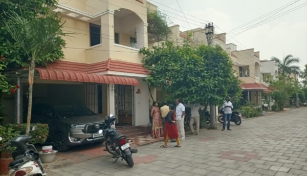 திருச்சியில் பூட்டிய வீட்டுக்குள் நகை, பணம் கொள்ளை!