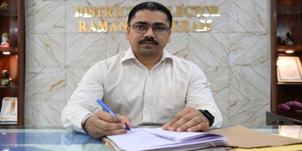 சித்திரை திருவிழாவை முன்னிட்டு பரமக்குடி வட்டத்திற்கு மட்டும் வருகிற 12.05. 2025 உள்ளுர் விடுமுறை