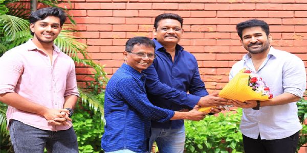 இயக்குநர் சசியுடன் மீண்டும் கைகோர்த்த விஜய் ஆண்டனி!