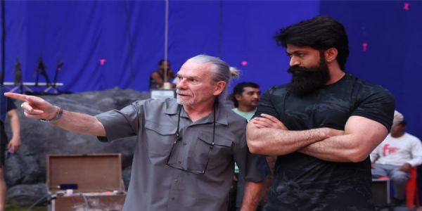 ’இராமாயணா’ படத்திற்காக ஹாலிவுட் ஸ்டண்ட் இயக்குநருடன் கைகோர்த்த யாஷ்!