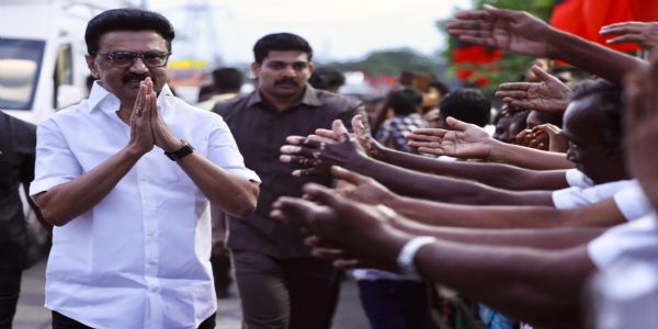 மதுரையில் 4 மணி நேரத்திற்கு மேலாக 18 கிலோ மீட்டர் பயணித்து மக்களை சந்தித்த முதலமைச்சர்