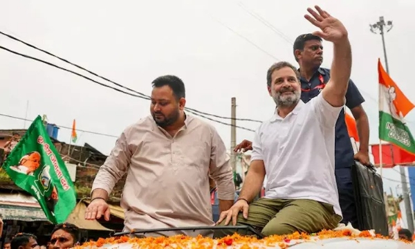 தேசிய ஜனநாயக கூட்டணி ஆட்சி வேரோடு பிடுங்கி எறியப்படும் - தேஜஸ்வி யாதவ் சூளுரை