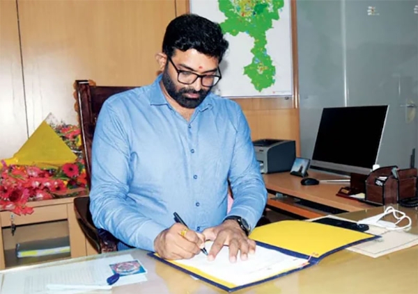 முன்னாள் மூடா ஆணையர் தினேஷ் குமாரை கைது செய்த அமலாக்கத்துறை
