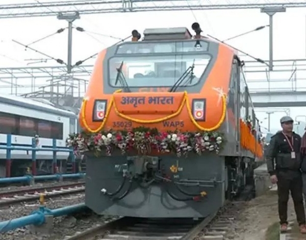 அடுத்த வாரம் முதல் தமிழகம் - மேற்கு வங்கம் இடையே புதிதாக 3 அம்ரித் பாரத் ரெயில்களை இயக்க ரெயில்வே வாரியம் ஒப்புதல்