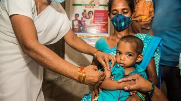 தனியார் மருத்துவமனைகளில் குழந்தைகளுக்கு இலவச தடுப்பூசி திட்டத்தை விரிவுபடுத்த சுகாதாரத் துறை நடவடிக்கை