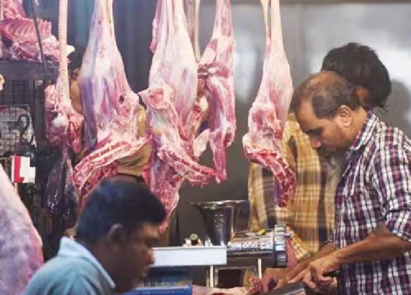 இறைச்சி, மீன் கடைகளில் அலைமோதும்  கூட்டம் - வியாபாரிகள் மகிழ்ச்சி