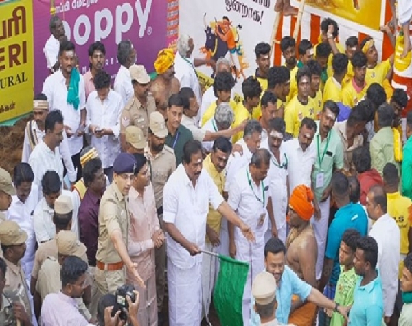 உலக புகழ்பெற்ற அலங்காநல்லூர் ஜல்லிக்கட்டு கோலாகல தொடக்கம்