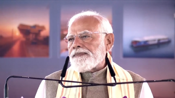 பிரதமர் மோடி மேற்கு வங்கத்தில் ரூ. 830 கோடிக்கும் அதிகமான மதிப்புள்ள வளர்ச்சித் திட்டங்களைத் தொடங்கி வைத்தார்