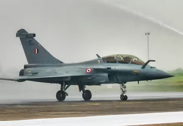 பிரான்ஸ்‌ நாட்டின்‌ 114 ரபேல்‌ போர்‌ விமானங்களை 3.2 லட்சம்‌ கோடி ரூபாய்க்கு வாங்க ராணுவ அமைச்சகம்‌ ஒப்புதல்‌