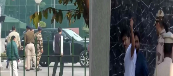 கரூர் கூட்ட நெரிசல் விவகாரம் -சிபிஐ முன்பு 2-வது முறையாக தவெக தலைவர் விஜய் இன்று ஆஜர்