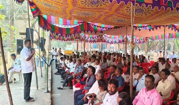 7வது ஊதியக்குழு நிலுவைத்தொகைகளை உடனே வழங்கக்கோரி அண்ணாமலை பல்கலைக்கழக பேராசிரியர்கள் போராட்டம்