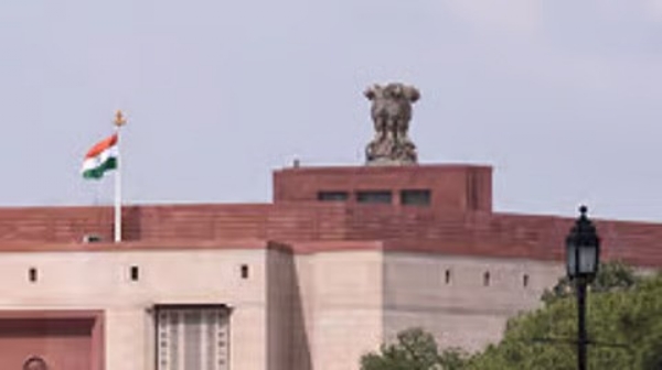 நிதி மோசடிக்கு சைபா் குற்றவாளிகளால் பயன்படுத்தப்பட்டதாக வந்த புகாா்களையடுத்து வின்கோ செயலியை முடக்கிய மத்திய அரசு நிதி மோசடிக்கு சைபா் குற்றவாளிகளால் பயன்படுத்தப்பட்டதாக வந்த புகாா்களையடுத்து வின்கோ செயலியை முடக்கிய மத்திய அரசு