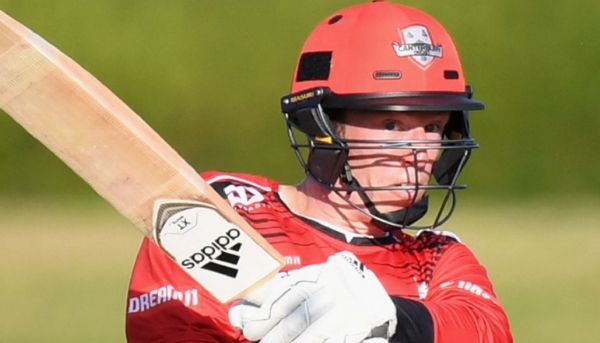 நியூசிலாந்து பேட்ஸ்மேன் லியோ கார்ட்டர் நியூசிலாந்து பேட்ஸ்மேன் லியோ கார்ட்டர்