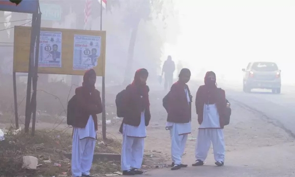 ஜார்க்கண்ட்டில் கடும் குளிர் காரணமாக, மாணவ, மாணவியர் நலன் கருதி பள்ளிகளுக்கு 8ம் தேதி வரை விடுமுறை - மாநில அரசு உத்தரவு