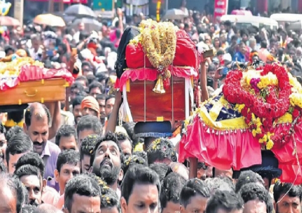 சபரிமலை ஐயப்பன் கோவிலில் மகரவிளக்கு பூஜை முன்னிட்டு ஜனவரி 12-ந் தேதி திருவாபரண ஊர்வலம்