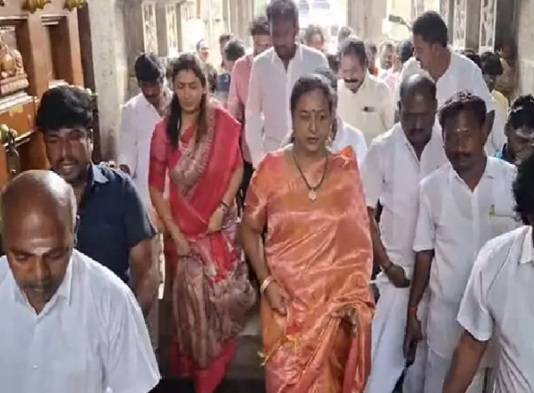 விருத்தகிரீஸ்வரர் கோவிலில் தேமுதிக பொதுச்செயலாளர் பிரேமலதா விஜயகாந்த் சாமி தரிசனம்