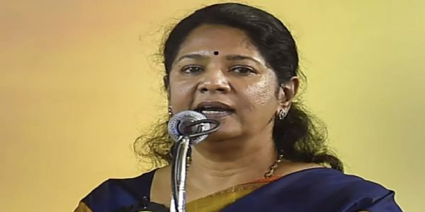 காங்கிரஸ் எம்பிக்கள் விஜய்க்கு ஆதரவாக பேசி வருகிறார்களே என்ற கேள்விக்கு பதில் அளிக்காமல் சென்ற கனிமொழி எம்.பி