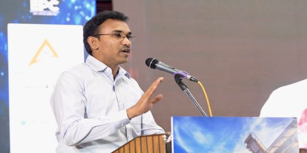 ராஜராஜ சோழனைப் போற்றி வணங்குவோம்- அமைச்சர் அருண் ராஜ்