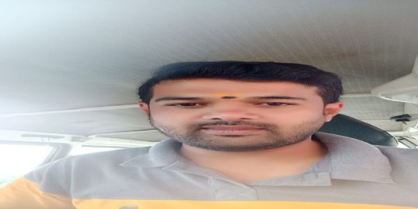 ஓசூர் அருகே மைதானத்தில் வாலிபர் மர்ம மரணம் - மத்திகிரி போலீசார் தீவிர விசாரணை