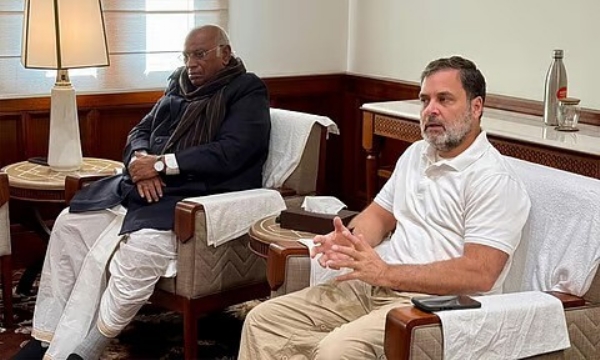 கூட்டணி குறித்து தமிழக காங்கிரஸ் செயலாளர்களுடன் கட்சி தலைமை ஆலோசனை