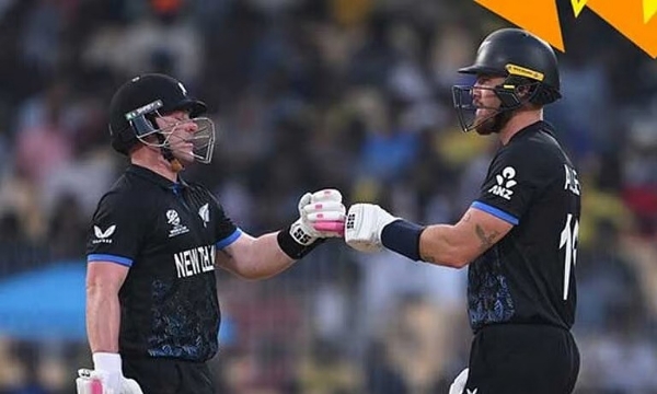 டி20 உலகக் கோப்பை - யுஏஇ அணியை 10 விக்கெட்டுகள் வித்தியாசத்தில் வீழ்த்தி வெற்றி பெற்ற நியூசிலாந்து