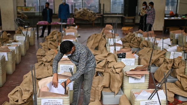 வங்கதேசத்தில் இன்று 13-ஆவது நாடாளுமன்ற பொதுத்தேர்தல்