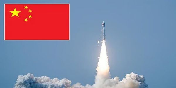 நிலவை வலம் வர மனிதர்களை ஏவும் முயற்சியில் சீனாவின் பிரம்மாண்ட ராக்கெட் அசத்தல் சாதனை!