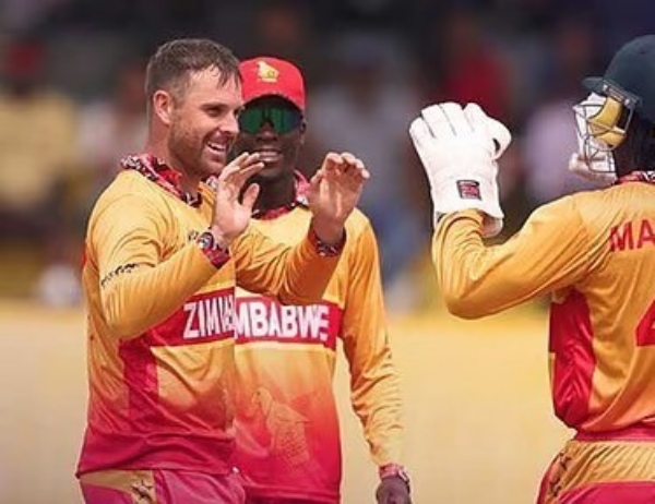 டி20 உலகக் கோப்பை - அவுஸ்திரேலியாவை திணறடித்த ஜிம்பாப்வேயின் அதிரடி ஆட்டம்!