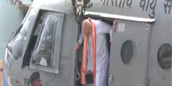 ஹெலிகாப்டர் மூலம் காரைக்கால் வந்தடைந்தார் - மத்திய உள்துறை அமைச்சர் அமித்ஷா