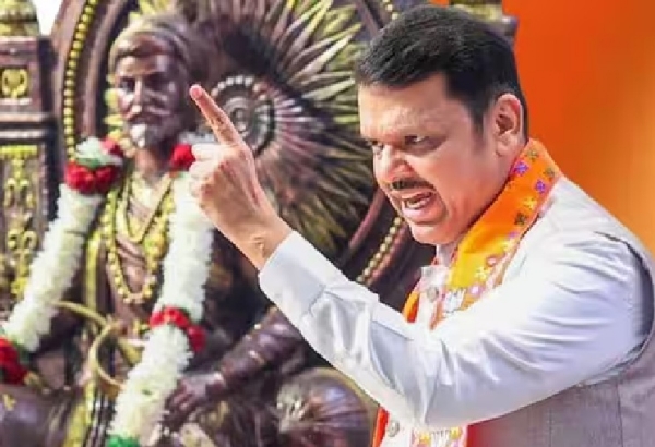 Devendra Fadnavis slams Congress leader
