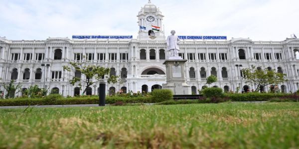 சென்னையில் குதிரைகளை பகல் 10 மணி முதல் 4 மணி வரை சவாரிக்கு பயன்படுத்தக்கூடாது என தீர்மானம்