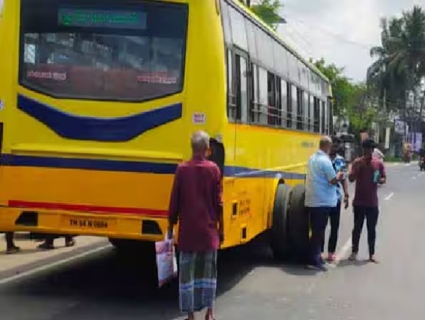 மேம்பாலத்தில் ஓடிக்கொண்டிருந்த அரசு பேருந்தின் சக்கரங்கள் கழன்று ஓடியதால் பரபரப்பு
