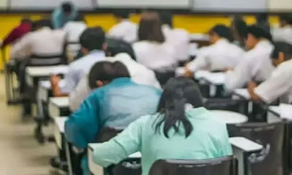 மகாராஷ்டிராவில் சமூக வலைத்தளத்தில் கசிந்த 12-ம் வகுப்பு பொதுத்தேர்வு கேள்வித்தாள்