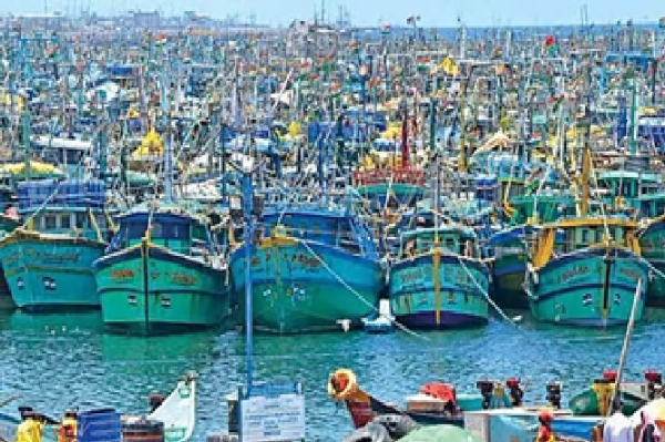 கைது செய்யப்பட மீனவர்களை விடுவிக்கக் கோரி ராமநாதபுர மீனவர்கள் இன்று வேலைநிறுத்தப் போராட்டம்