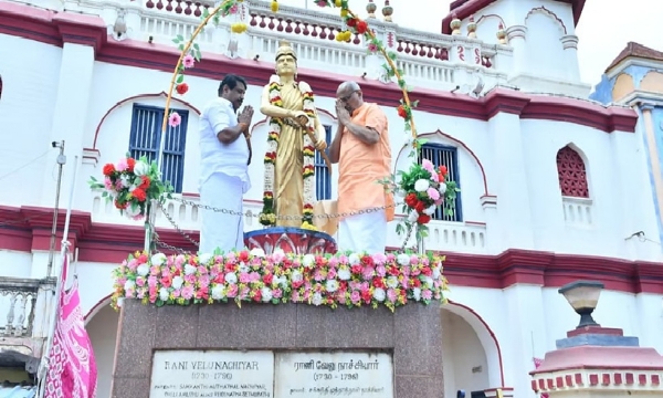 குடியரசு துணைத் தலைவர் சி.பி.ராதாகிருஷ்ணன் ராணி வேலுநாச்சியார் சிலைகளுக்கு மாலை அணிவித்து மரியாதை குடியரசு துணைத் தலைவர் சி.பி.ராதாகிருஷ்ணன் ராணி வேலுநாச்சியார் சிலைகளுக்கு மாலை அணிவித்து மரியாதை