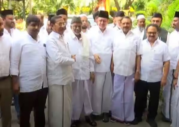 தேர்தலில் போட்டியிட 5 தொகுதிகள் - இந்திய யூனியன் முஸ்லிம் லீக் கட்சி திமுகவிடம் கோரிக்கை தேர்தலில் போட்டியிட 5 தொகுதிகள் - இந்திய யூனியன் முஸ்லிம் லீக் கட்சி திமுகவிடம் கோரிக்கை