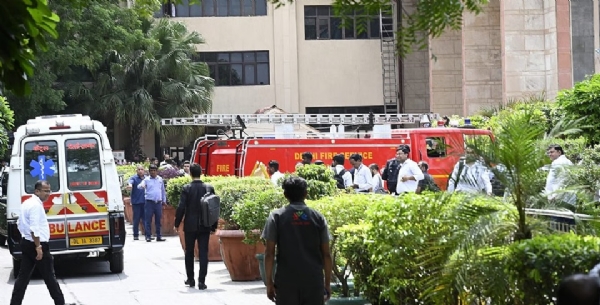 டெல்லியில் தலைமை செயலகம் மற்றும் சட்டமன்ற வளாகத்திற்கு வெடிகுண்டு மிரட்டல்