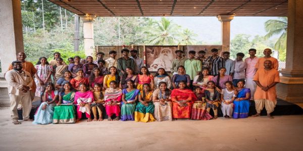 பழங்குடியின மாணவர்களின் கல்விச் செலவை ஏற்று வழி நடத்தும் ஈஷா!