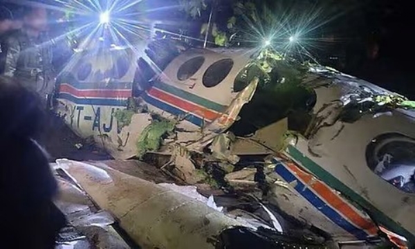 ஜார்கண்ட் மாநில சத்ராவில் ஏர் ஆம்புலன்ஸ் விபத்துக்குள்ளாதில் அதில் பயணம் செய்த 7 பேர் உயிரிழப்பு